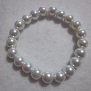 White Chunky Bracelet.